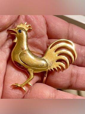Gold Rooster Brooch Pin with Blue Eye Accent - Classic Women’s Jewelry